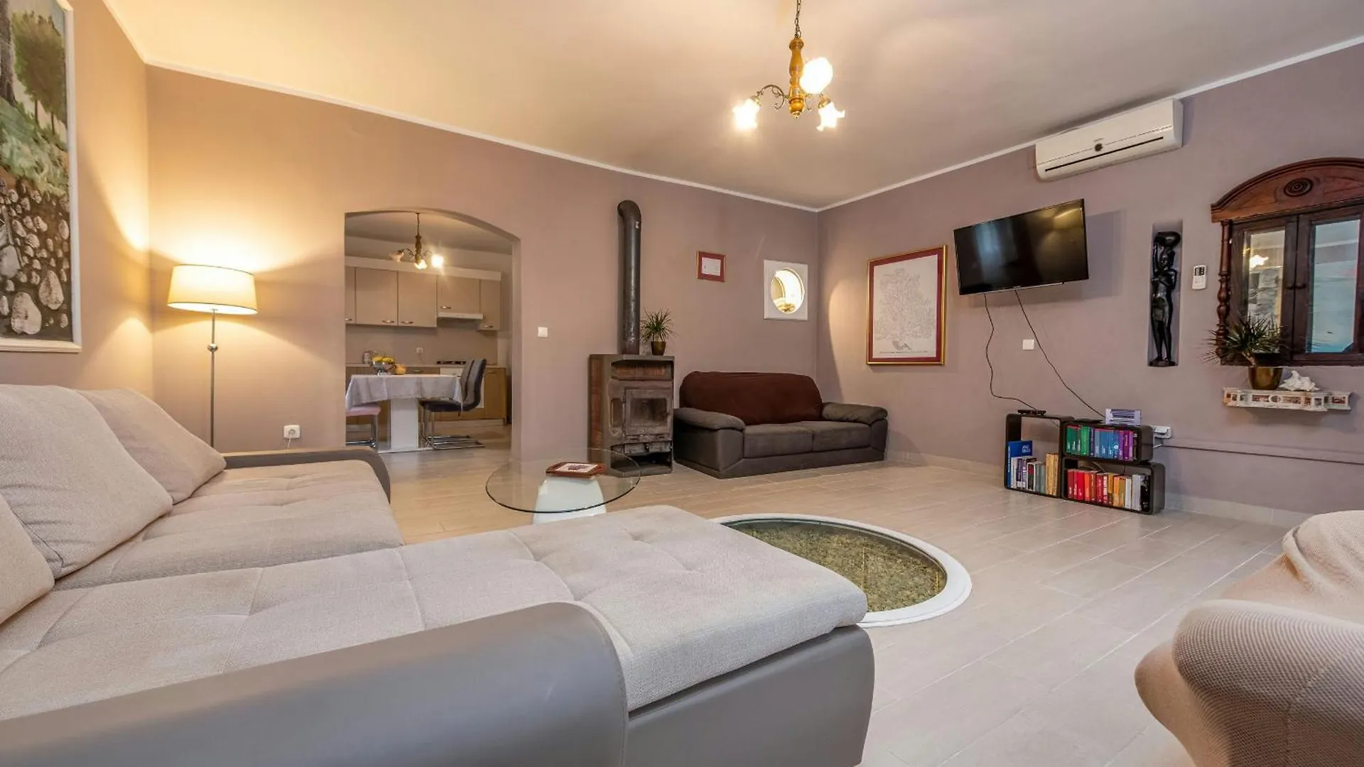 Villa Fresia فير